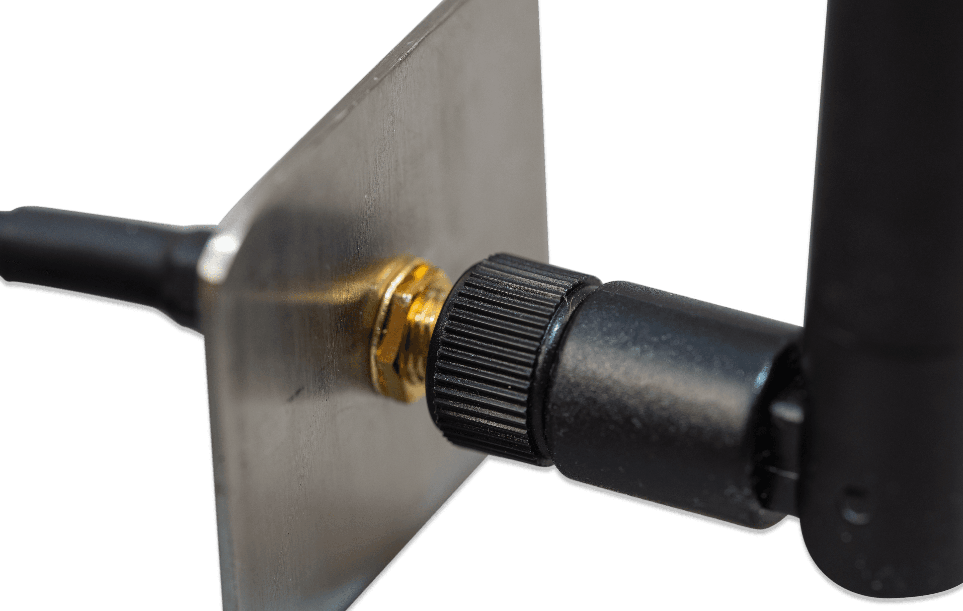 Outdoor LTE-M wall-mount antenna (close-up 3)  thumbnail